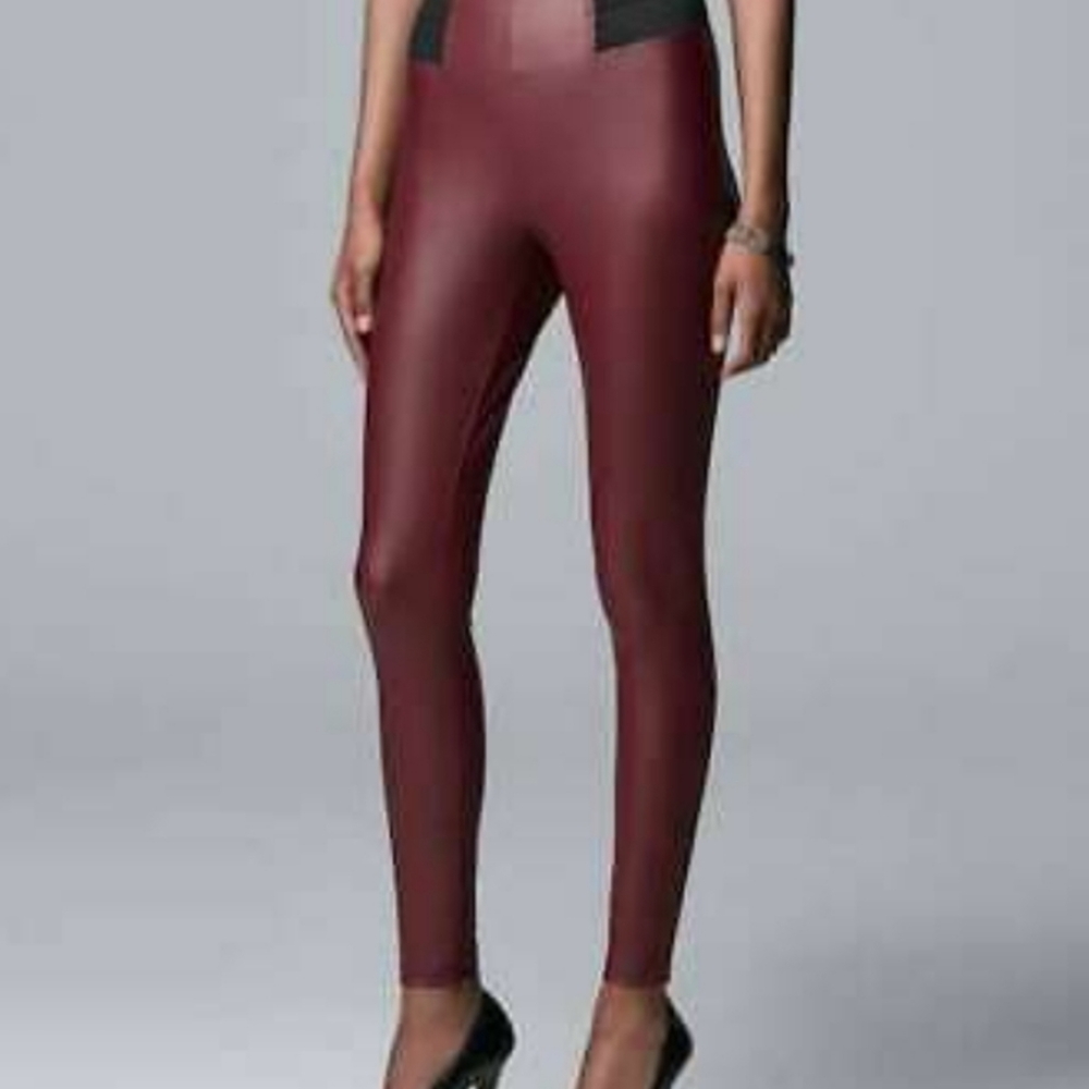 NWOT  Simply vera vera wang vegan leather leggings